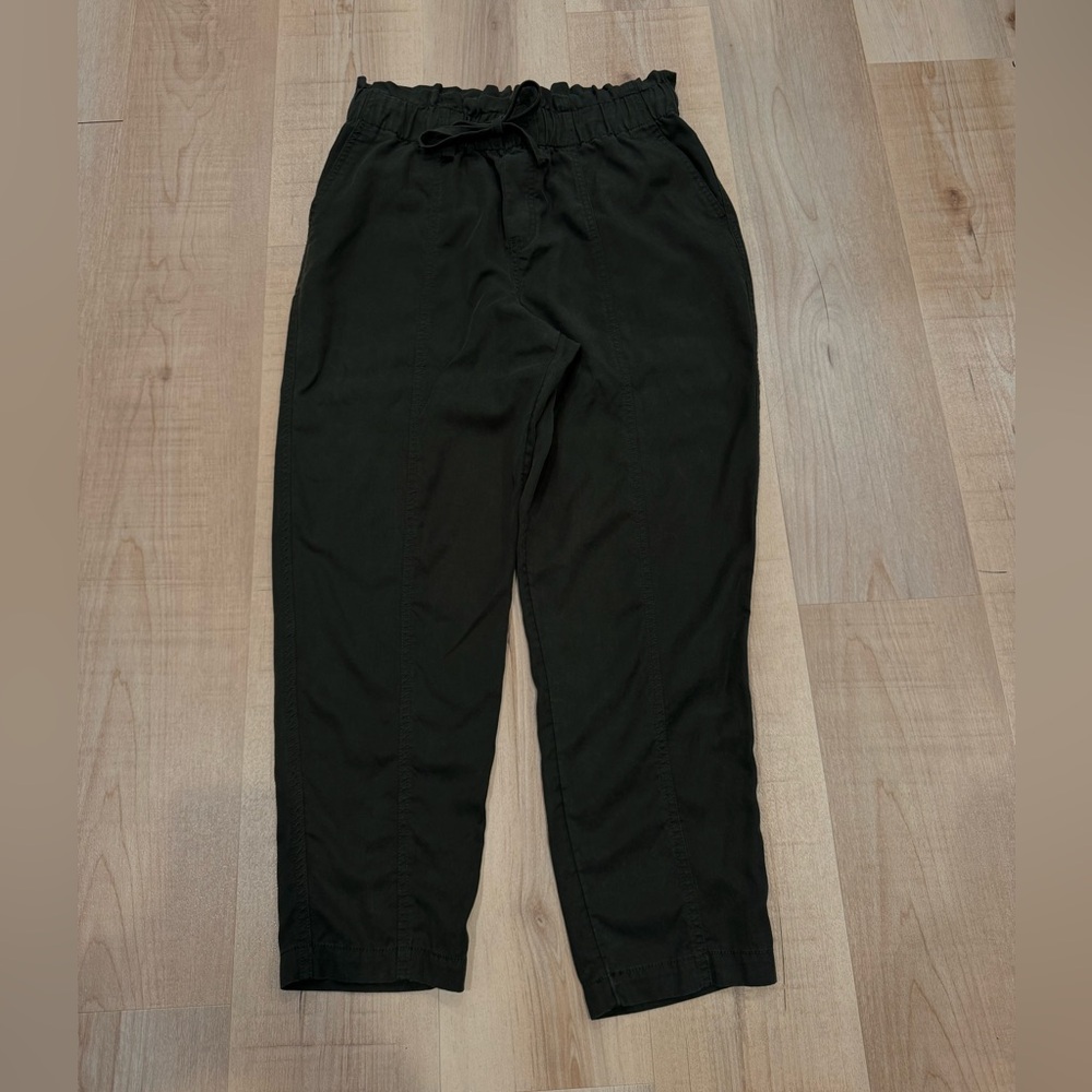 A New Day Women's Medium Olive Green Paperbag Waist Pull-On Pants